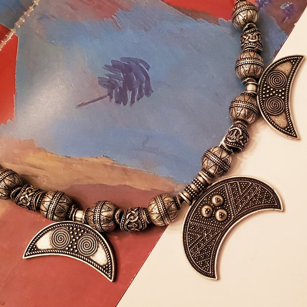 Ethnic Style Jewelry, Viking Dress Jewelry For Women, Men, Crescent Pendant